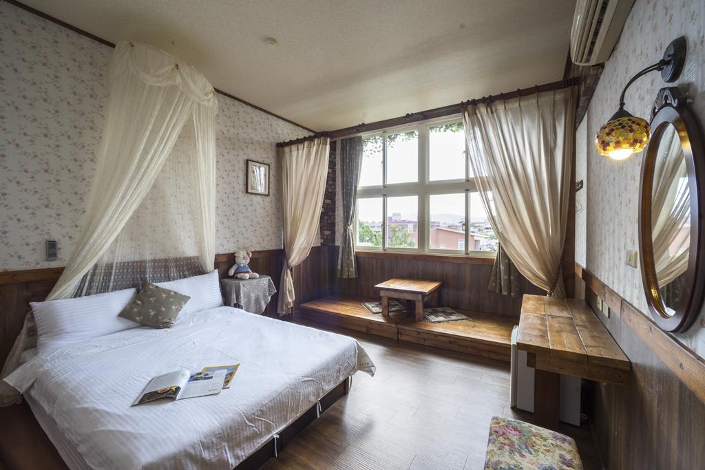 Puli Town B&B Екстериор снимка